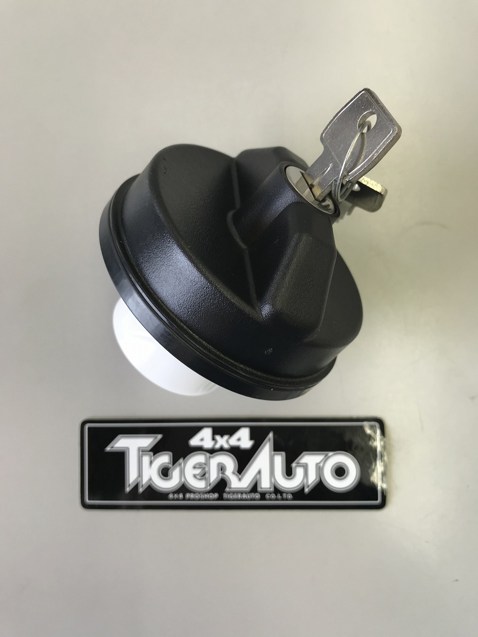 MOPAR 燃料タンクキャップ -鍵付き- / タイガーオートショッピング